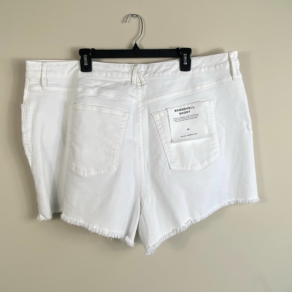 Good American women size 22 denim shorts Boombshell white raw hem 90s NWT cheek - Picture 5 of 7